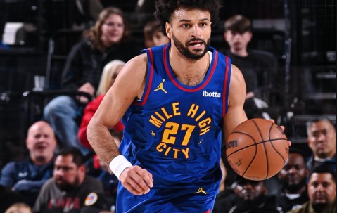 九游体育-穆雷连续二十场比赛得分超过关键助攻，湖人挑战极限！的简单介绍