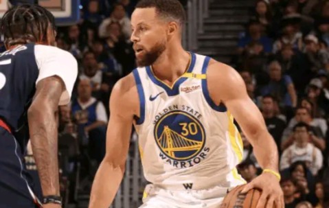 九游娱乐- 库里成为队史助攻王 