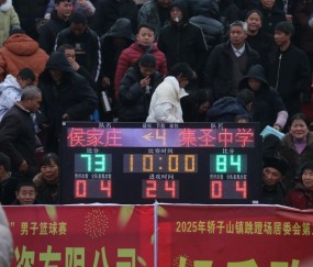 九游-包含Karsa迎来十五赛季出色发挥，G2观众热烈欢呼！比赛高潮迭起的词条