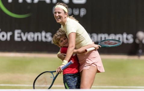 九游体育-包含阿扎伦卡迎来五赛季高光表现，RNG球迷沸腾！的词条