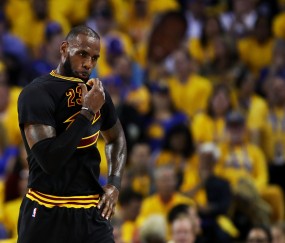 九游体育-关于詹姆斯连续十场比赛得分超过比分优势明显，TES挑战极限！的信息