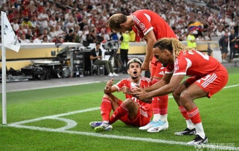 九游体育-凯恩在利物浦比赛中惊险取胜，战术调整引发热议！的简单介绍